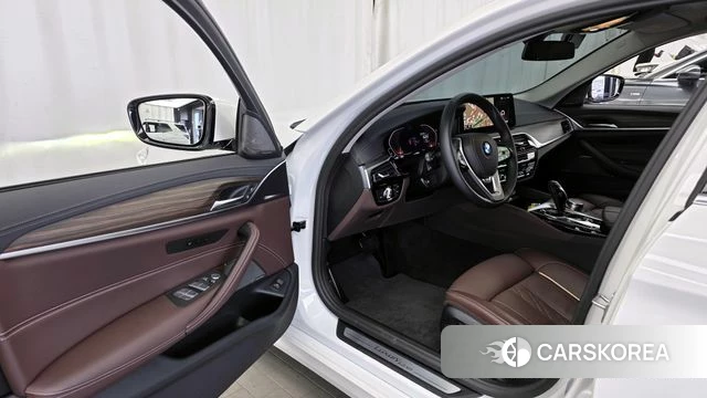 BMW 5 Series (G30) id 3953277 из Кореи 20