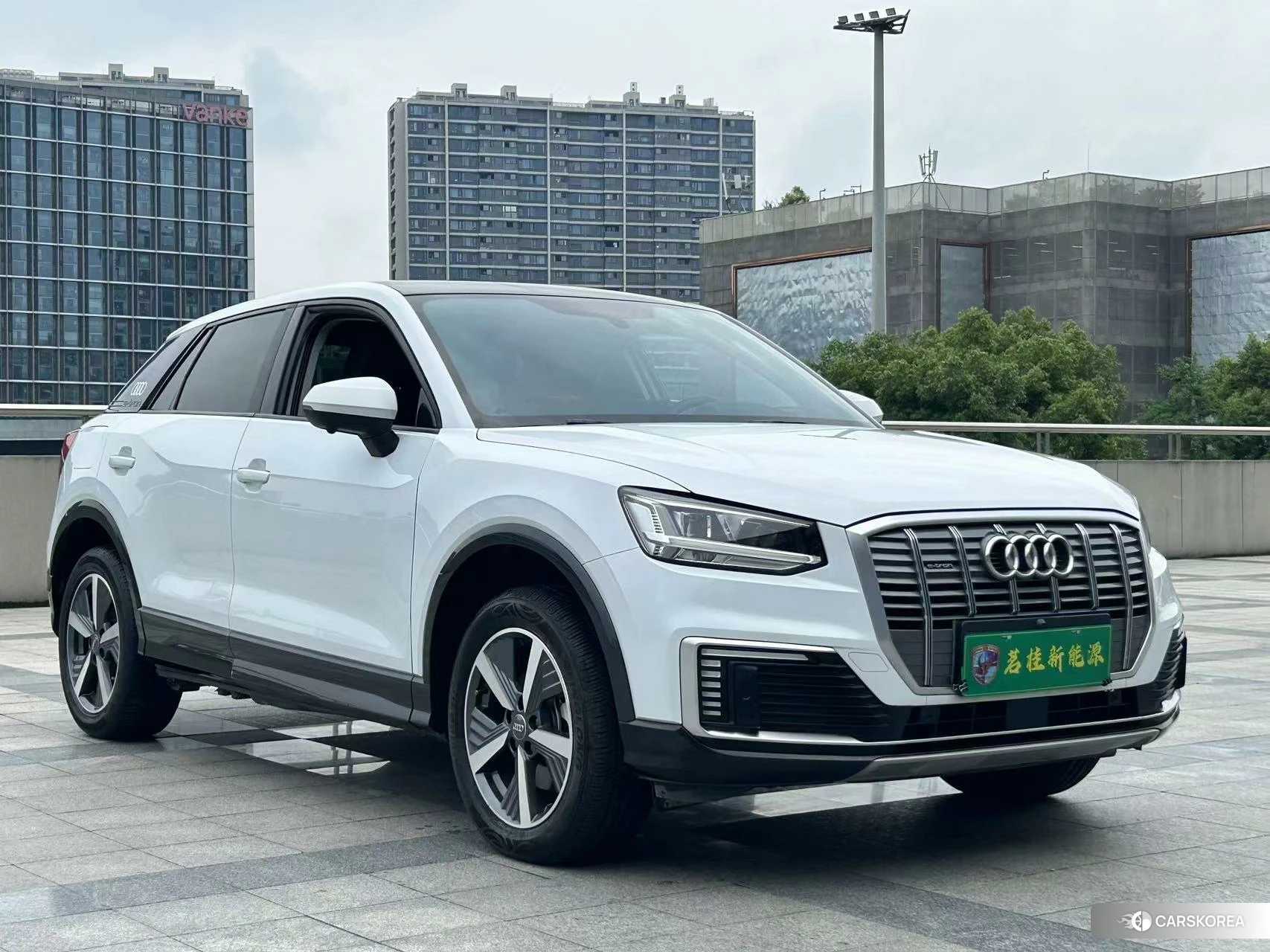Audi Q2L id 4498989 из Китая 19