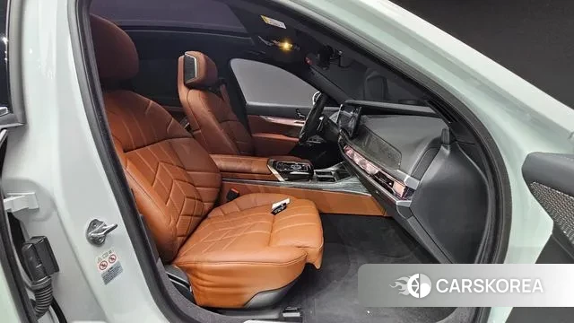 BMW 7 Series (G70) id 2993086 из Кореи 20