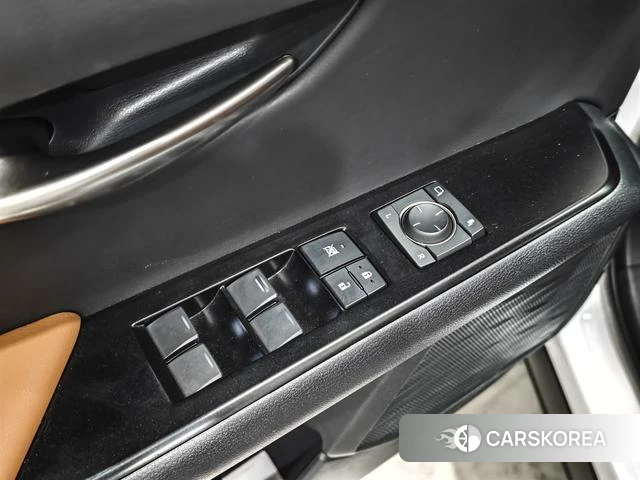 Lexus UX id 4301861 из Китая 28