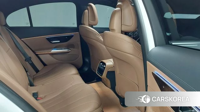 Mercedes-Benz E-Class W214 id 3896724 из Кореи 17