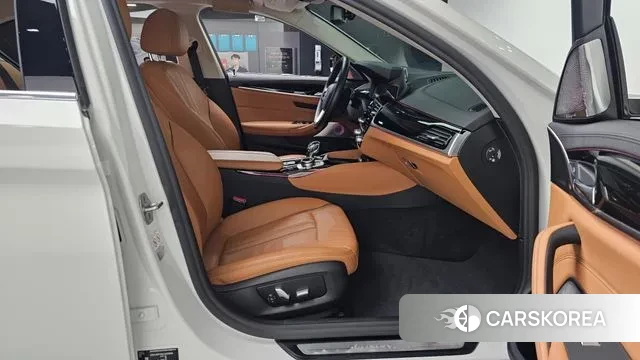 BMW 5 Series (G30) id 3692115 из Кореи 19