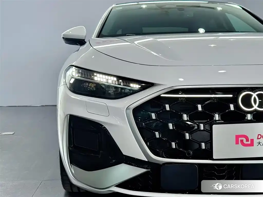 Audi A5L id 4538846 из Китая 24