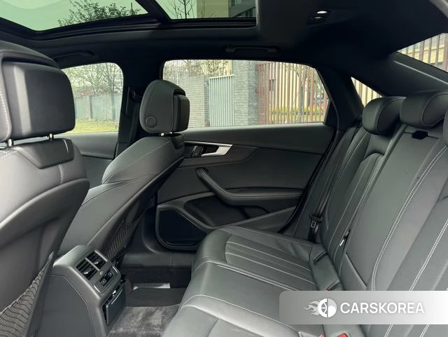 Audi A4L id 4261558 из Китая 10