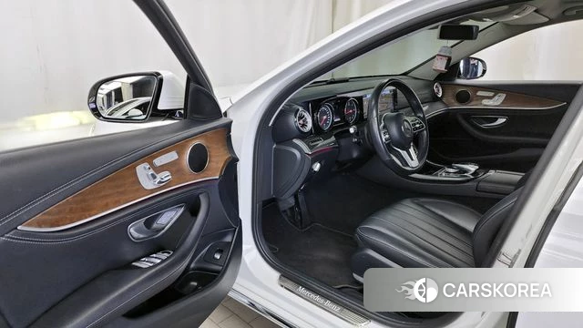 Mercedes-Benz E-Class W213 id 4268911 из Кореи 20