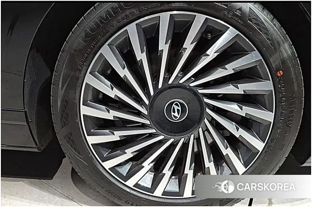 Hyundai Grandeur (GN7) id 3002584 из Кореи 20