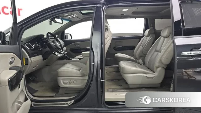 Kia The New Carnival id 3682597 из Кореи 20