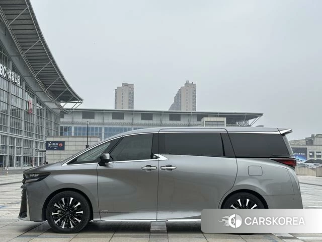 Toyota Wilfa id 4358975 из Китая 10