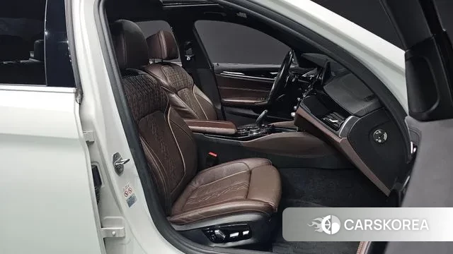 BMW 5 Series (G30) id 3474718 из Кореи 20