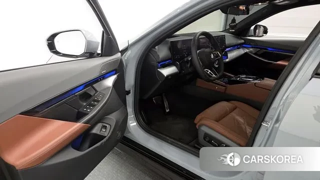 BMW 5 Series (G60) id 3565375 из Кореи 20