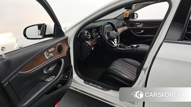 Mercedes-Benz E-Class W213 id 4759995 из Кореи 33