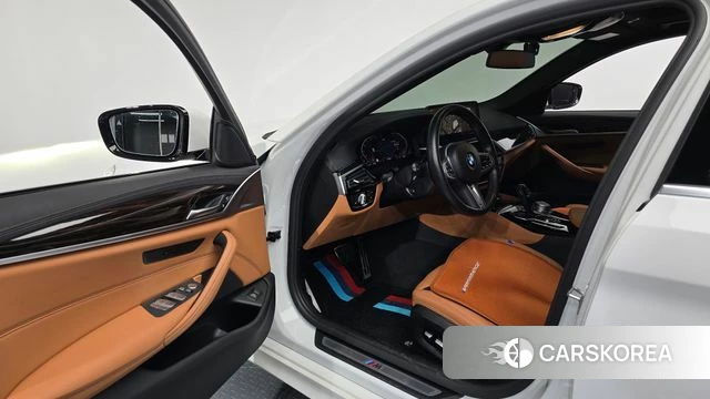 BMW 5 Series (G30) id 4202337 из Кореи 35