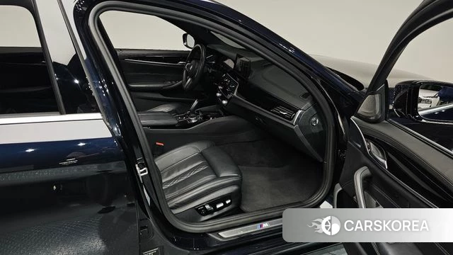 BMW 5 Series (G30) id 4698240 из Кореи 35