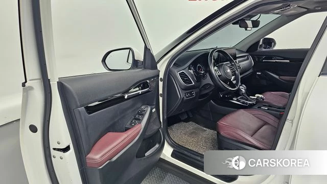 Kia Seltos id 4693356 из Кореи 32