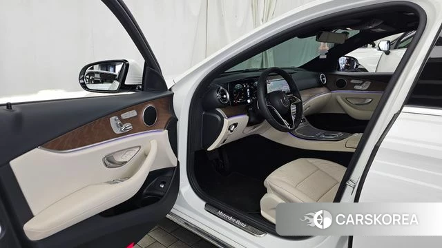 Mercedes-Benz E-Class W213 id 4561966 из Кореи 34