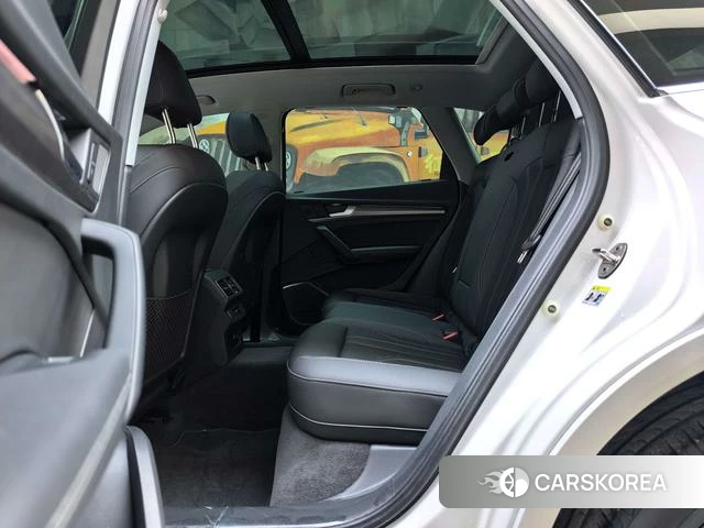 Audi Q5L id 4258938 из Китая 16