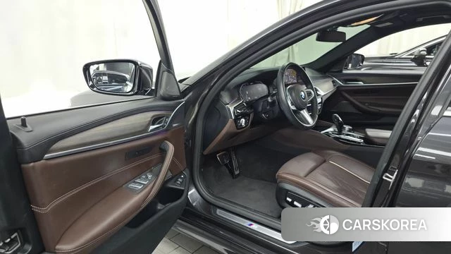 BMW 5 Series (G30) id 4727193 из Кореи 31