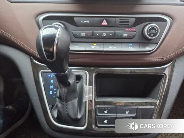 Hyundai The New Grand Starex id 3522951 из Кореи 16