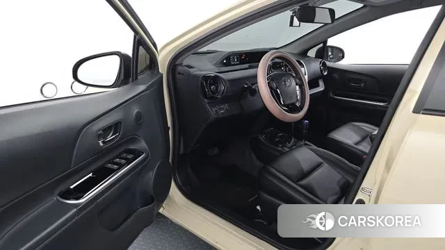 Toyota Prius C id 3259291 из Кореи 20