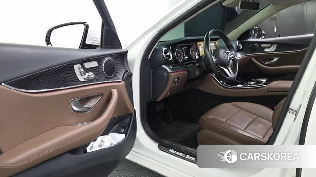 Mercedes-Benz E-Class W213 id 4698274 из Кореи 20