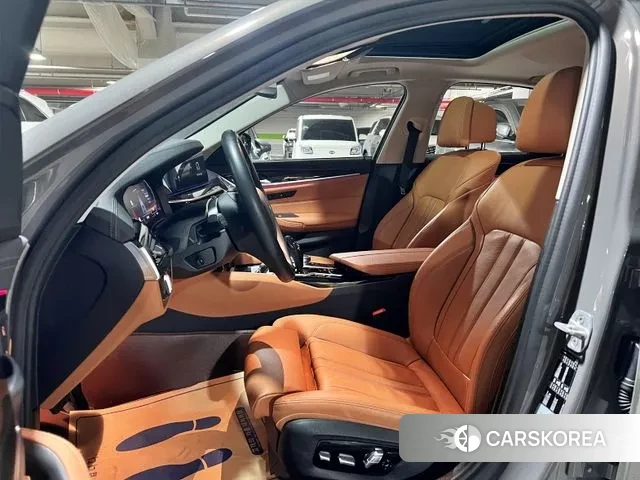 BMW 5 Series (G30) id 3406488 из Кореи 20