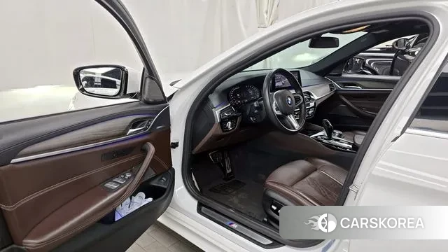 BMW 5 Series (G30) id 3493966 из Кореи 20