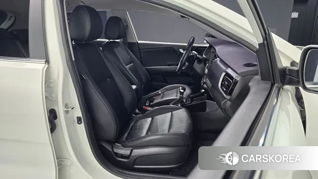 Kia Stonic id 3541435 из Кореи 20