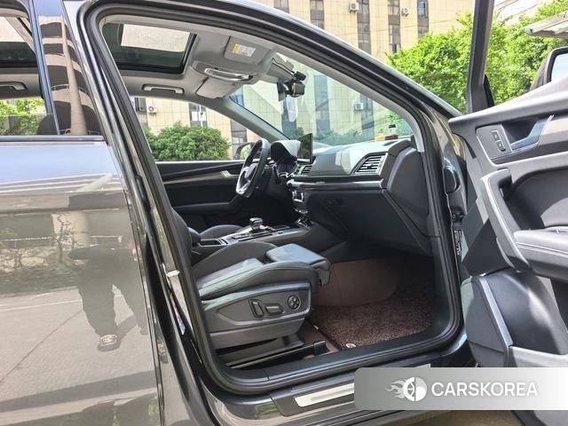 Audi Q5L id 4275680 из Китая 23