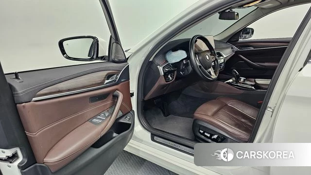 BMW 5 Series (G30) id 4231211 из Кореи 20