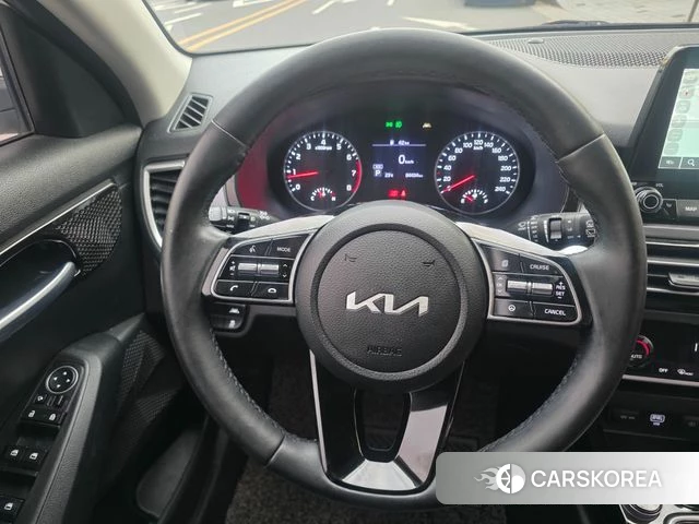 Kia Seltos id 4195792 из Кореи 20