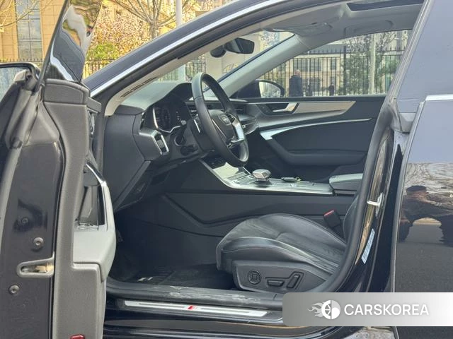 Audi A7L id 3856152 из Китая 11