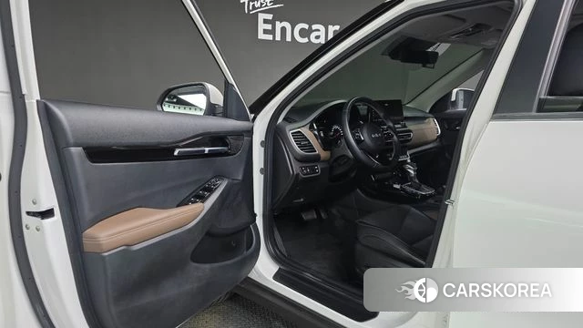 Kia Seltos id 4202031 из Кореи 34