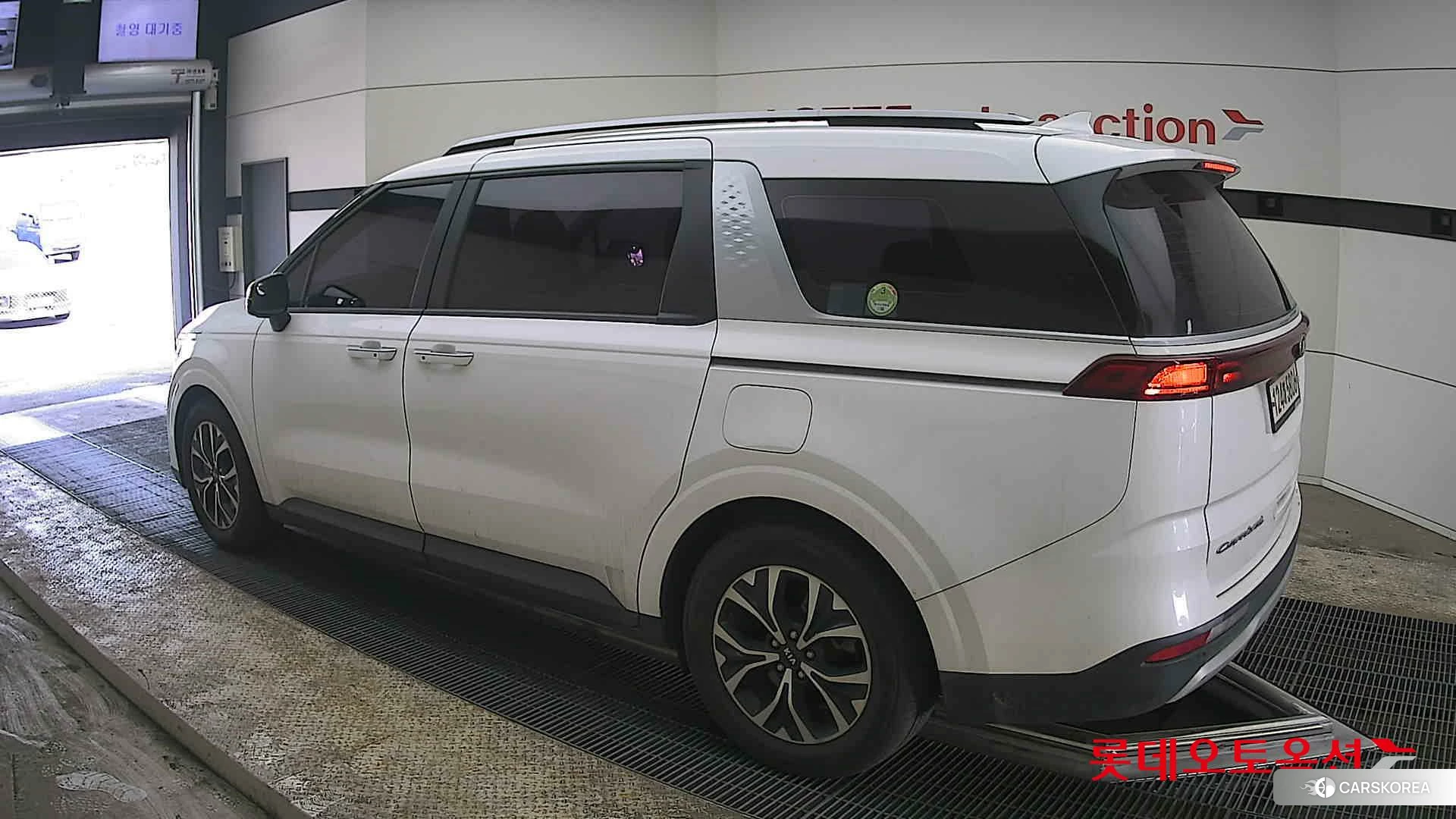 Kia Carnival id 3882122 из Кореи 37