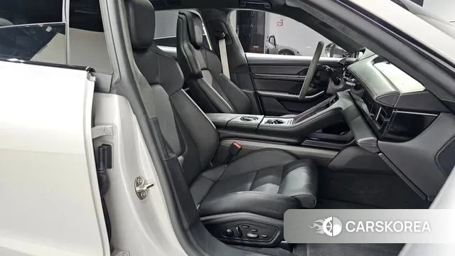 Porsche Taycan id 2900077 из Кореи 20