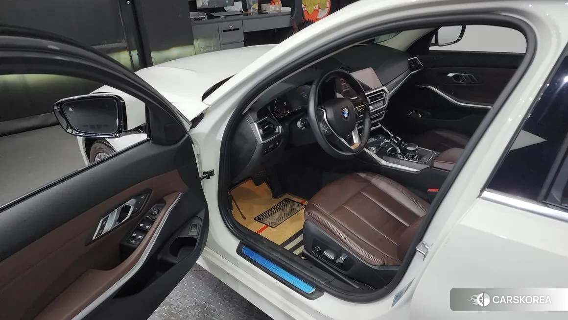 BMW 3 Series (G20) id 1924416 из Кореи 20