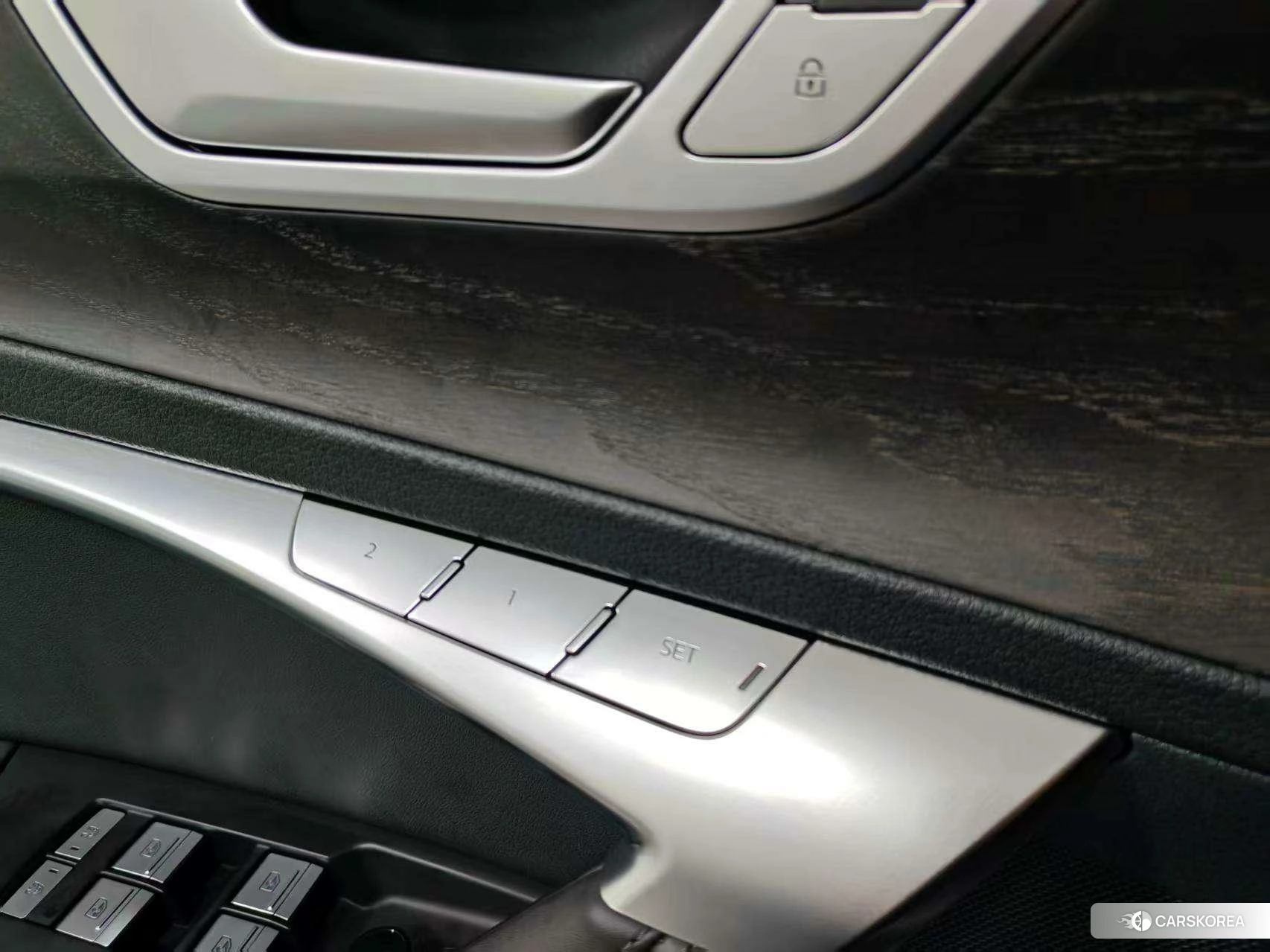 Audi A6L id 4479320 из Китая 17
