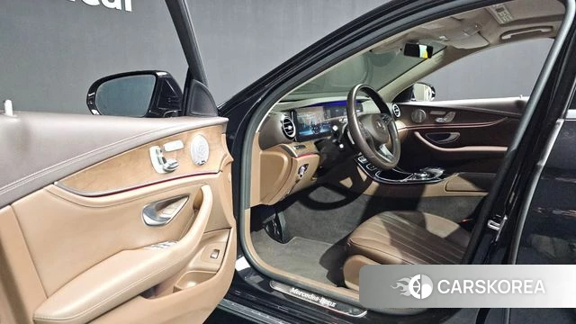 Mercedes-Benz E-Class W213 id 4633318 из Кореи 36