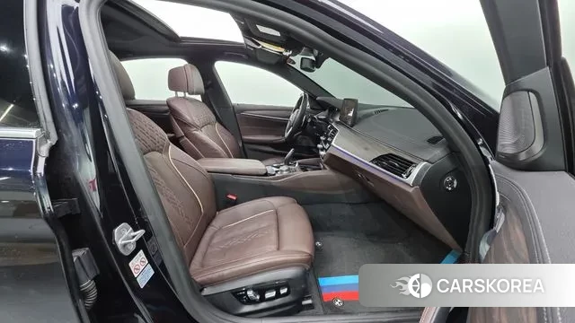 BMW 5 Series (G30) id 3395614 из Кореи 20