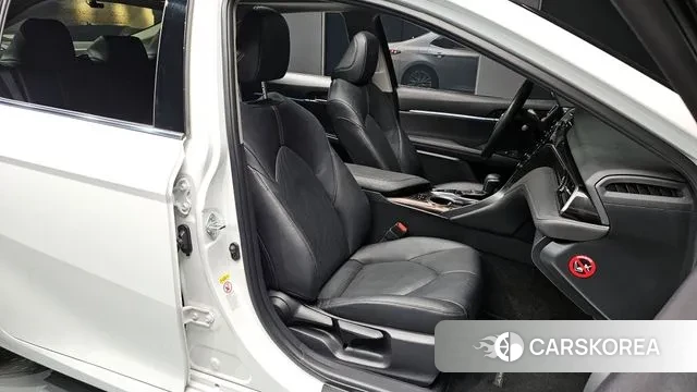 Toyota Camry (XV70) id 3636577 из Кореи 20