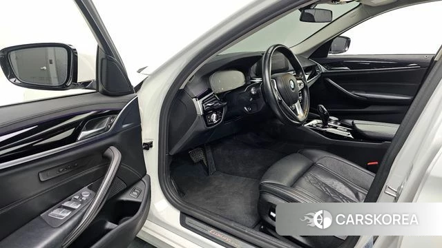 BMW 5 Series (G30) id 3800991 из Кореи 20