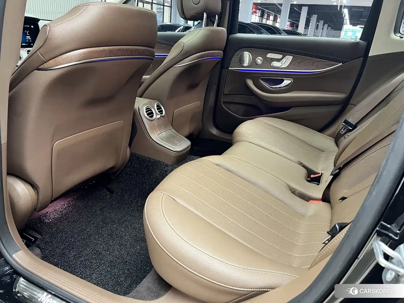 Mercedes-Benz E-Class id 4628972 из Китая 19