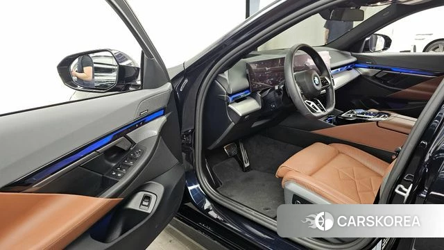 BMW 5 Series (G60) id 4222604 из Кореи 20