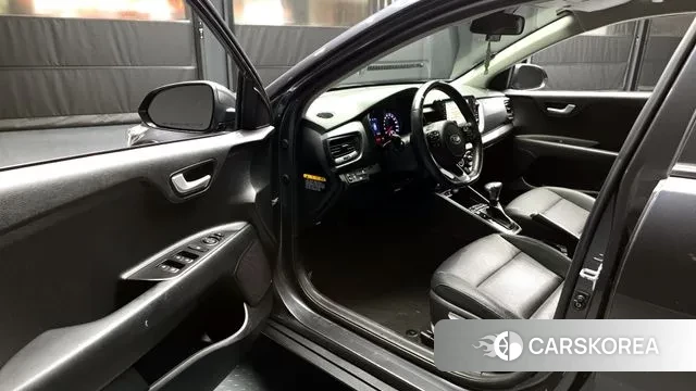 Kia Stonic id 3588130 из Кореи 20