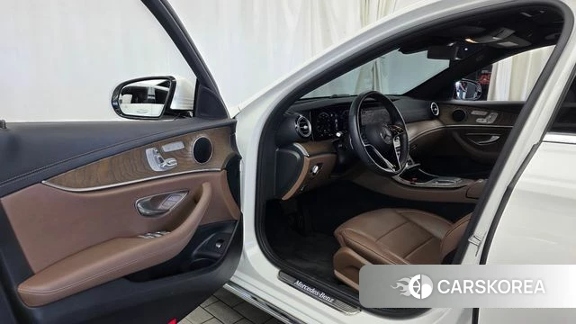 Mercedes-Benz E-Class W213 id 4641049 из Кореи 36