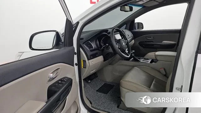 Kia The New Carnival id 3687535 из Кореи 20