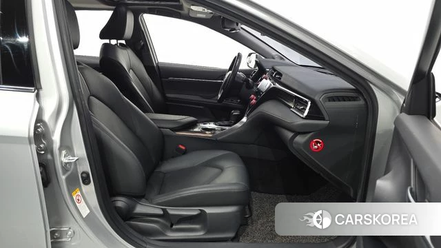 Toyota Camry (XV70) id 3845661 из Кореи 20