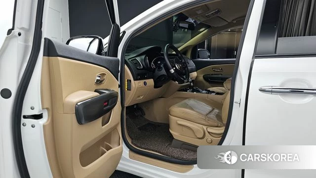 Kia All New Carnival id 3873981 из Кореи 20