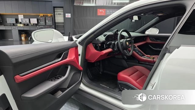 Porsche Taycan id 3940558 из Кореи 20