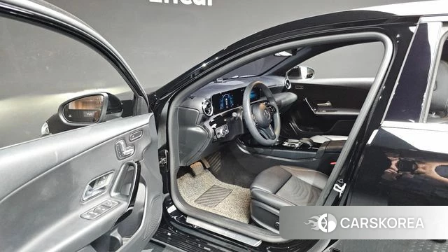 Mercedes-Benz A-Class W177 id 4647395 из Кореи 30