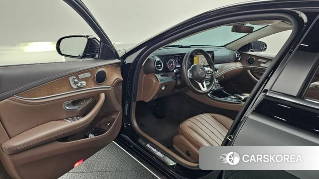 Mercedes-Benz E-Class W213 id 4581554 из Кореи 35
